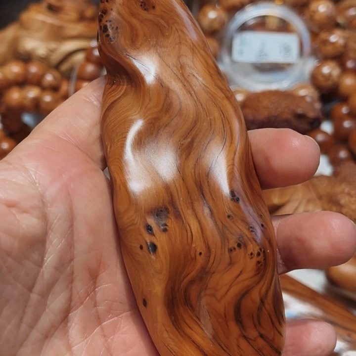 北太行崖柏虎皮纹手把件