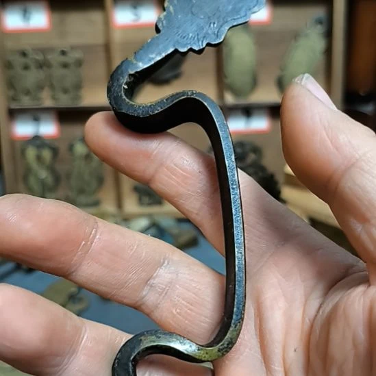 秋***叶镀金铜件一个，品相如图