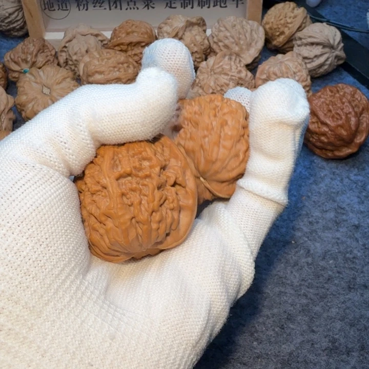 文玩核桃吊坠凤凰台