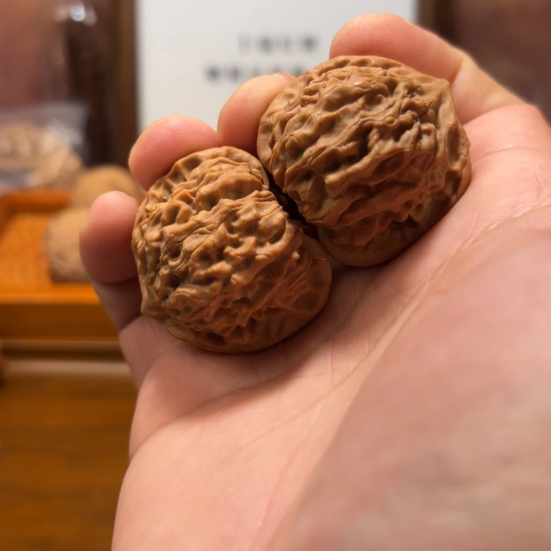 吊坠文玩核桃赤焰元宝Q5688
