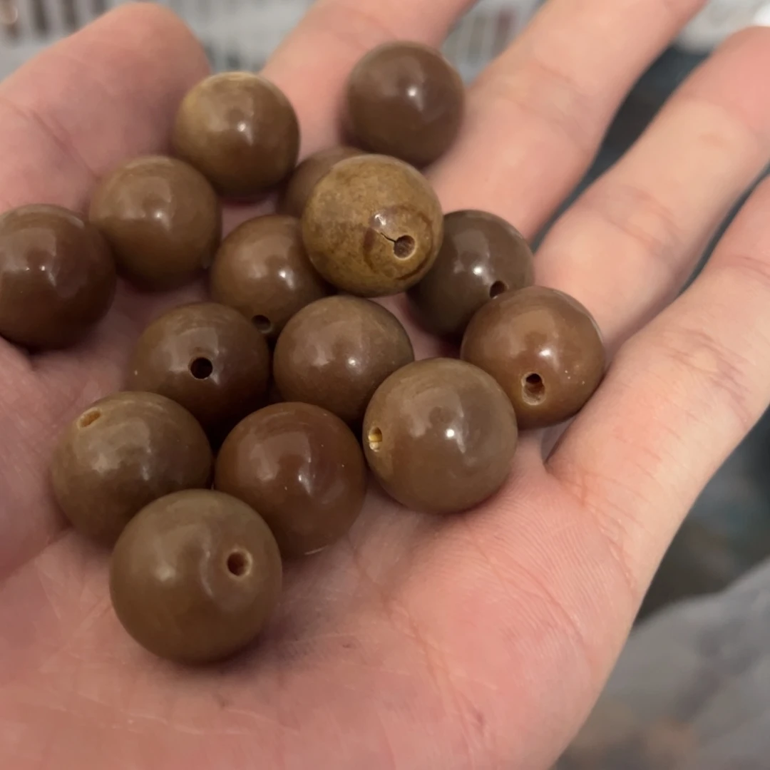 【闪购商品】白玉菩提吊坠z16.5/50颗微瑕