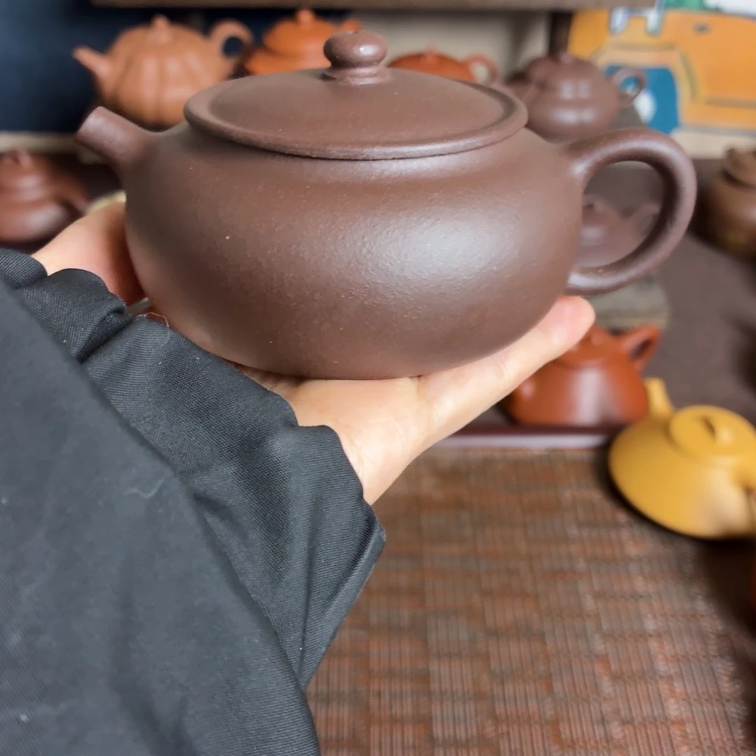 茶壶紫砂紫砂壶。  瑕疵