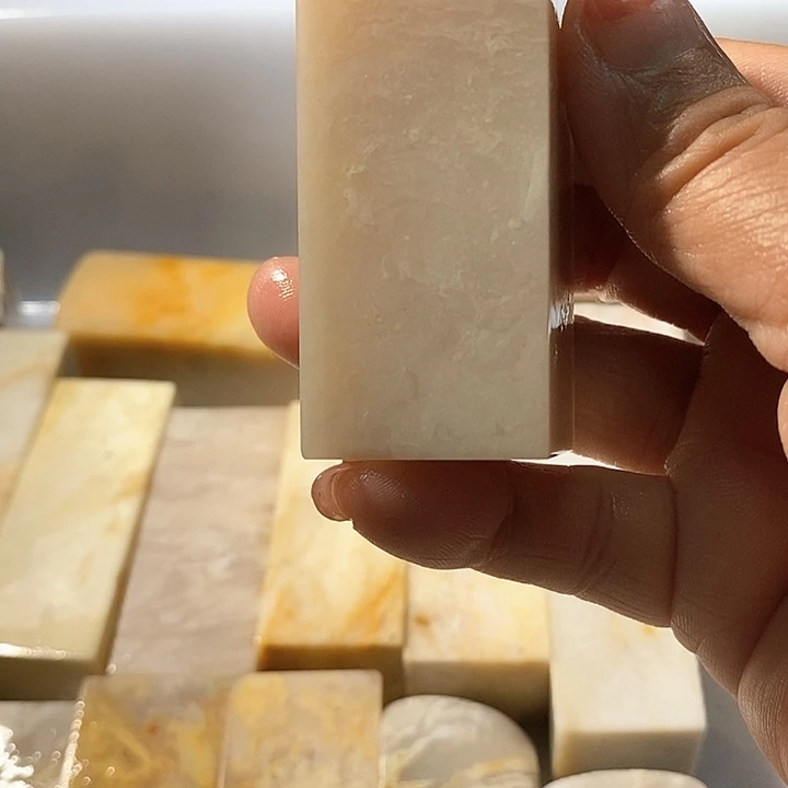 巴林石印石摩*巴林石雕刻艺术品