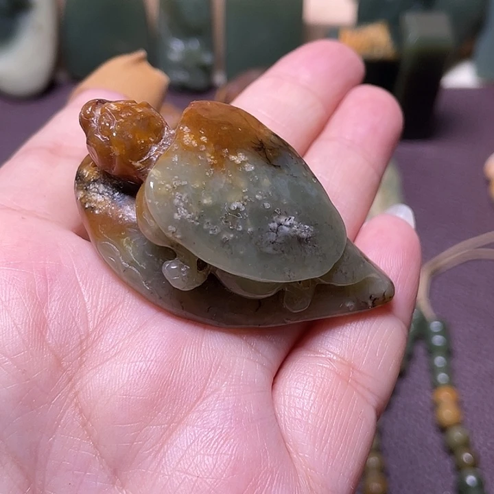 和田玉（糖玉）未镶嵌颈饰