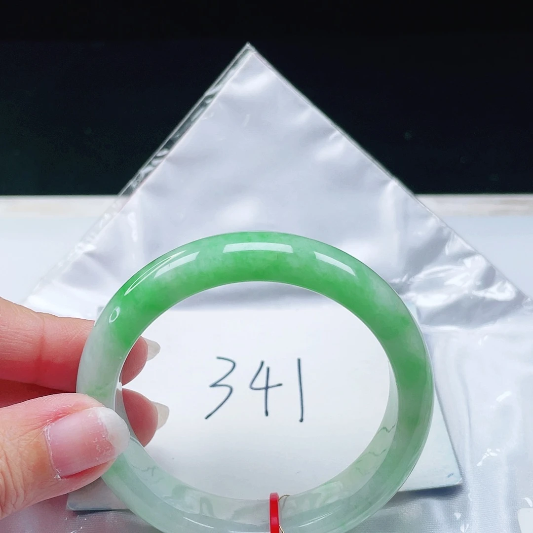 翡翠未镶嵌手镯缅甸翡翠56