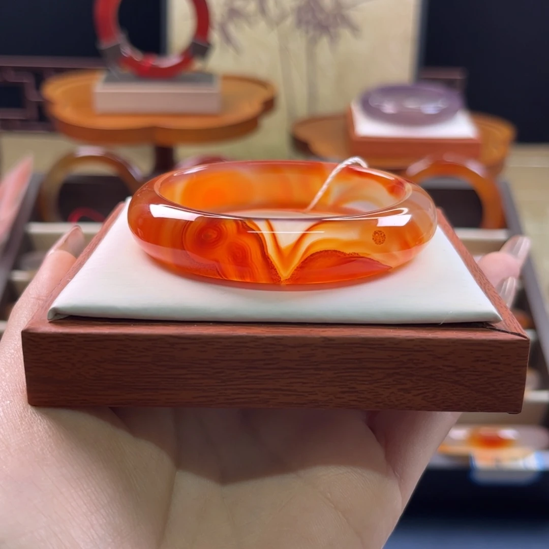 手镯玛瑙/玉髓未镶嵌