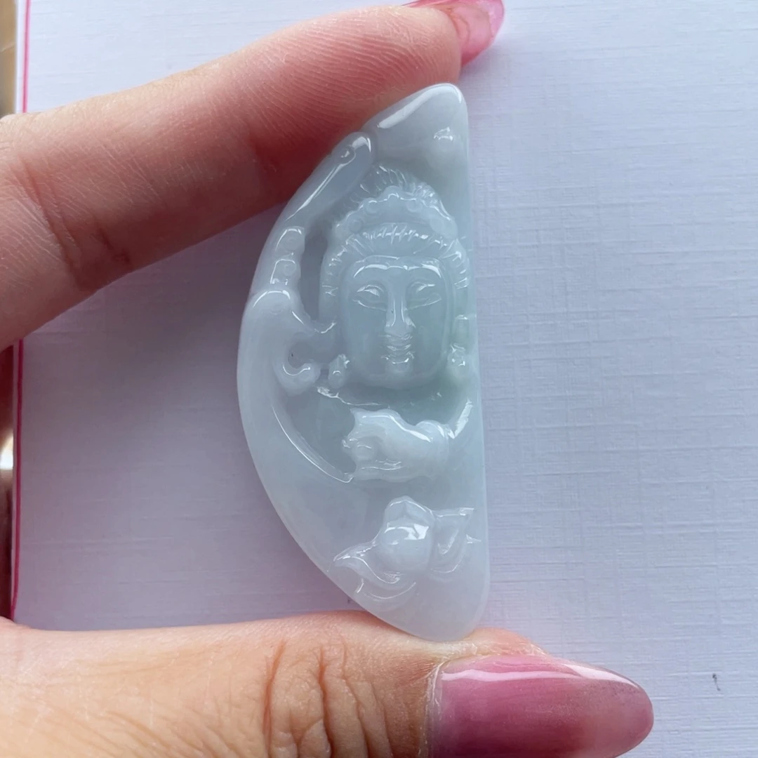 翡翠未镶嵌颈饰观音
