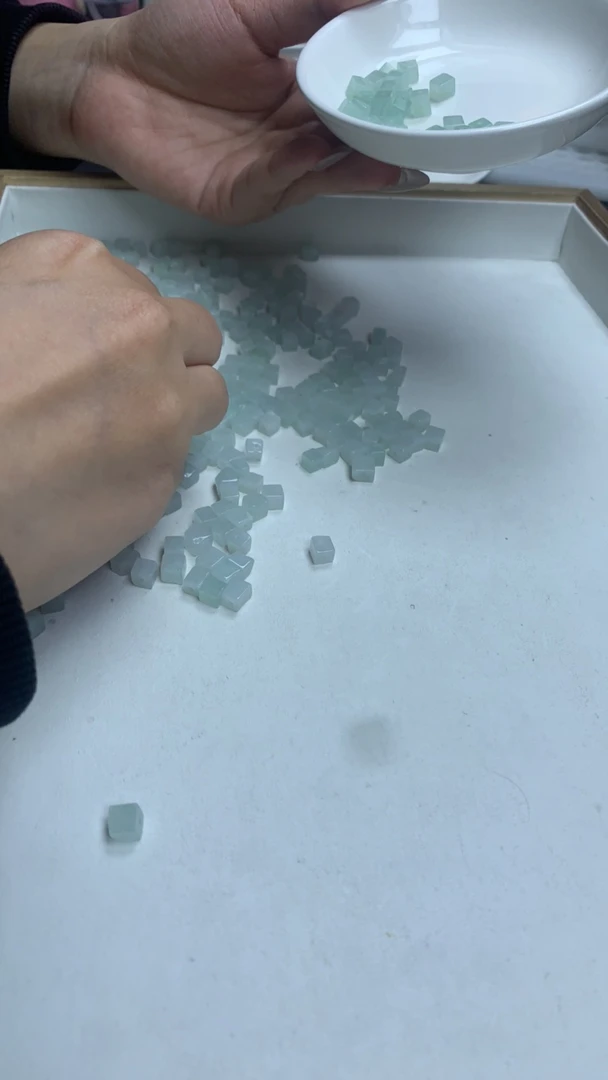 翡翠散珠多样性发货