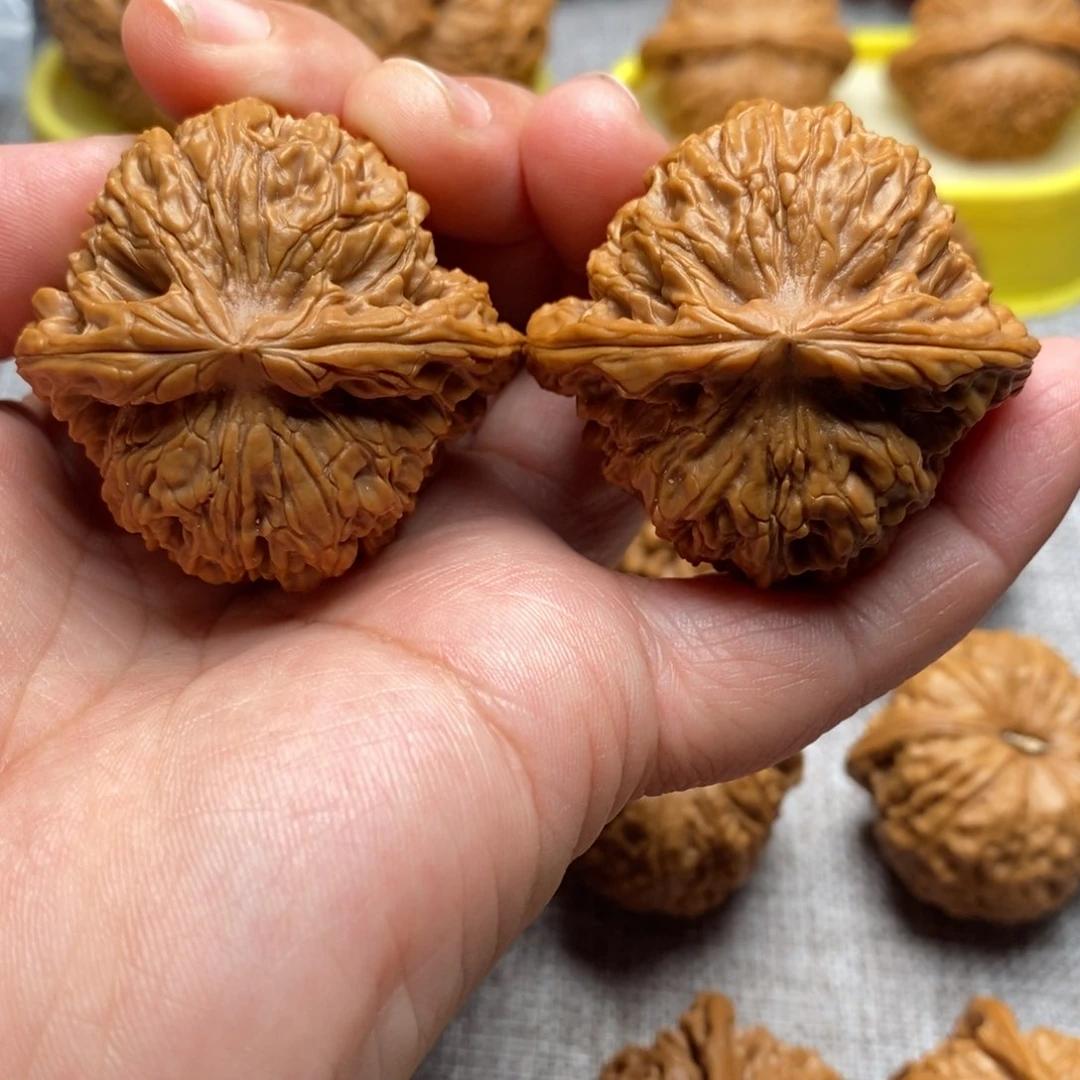 文玩核桃把件44全品毕业红皮南疆石