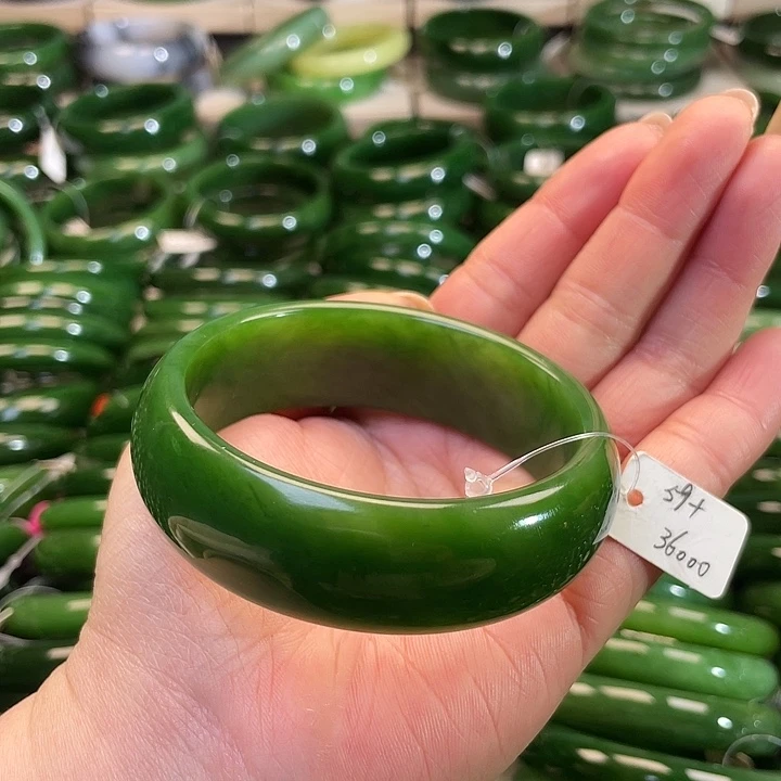 未镶嵌手镯和田玉（碧玉）