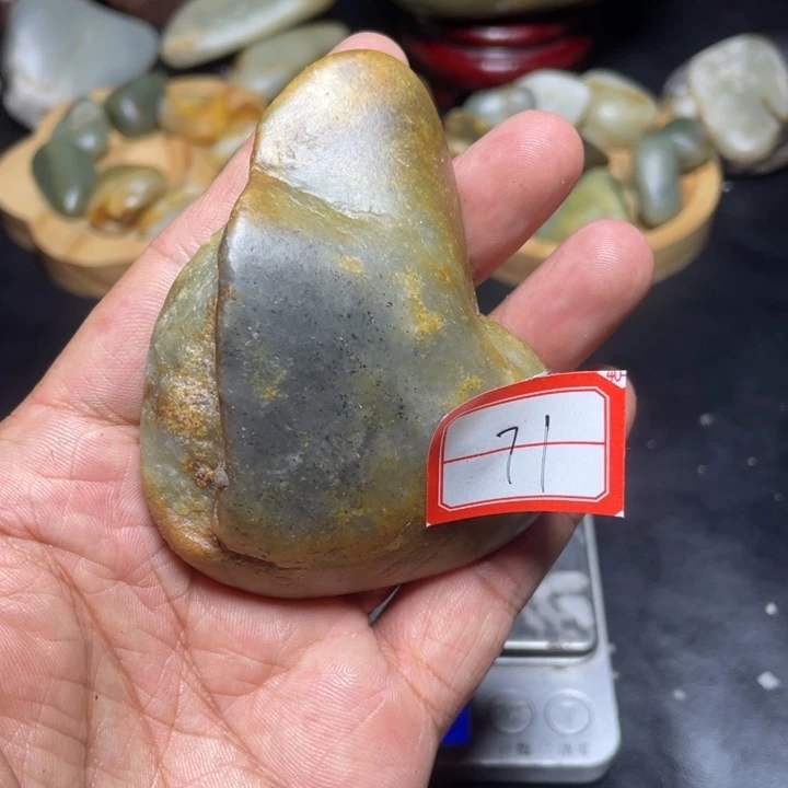 和田玉未镶嵌颈饰71