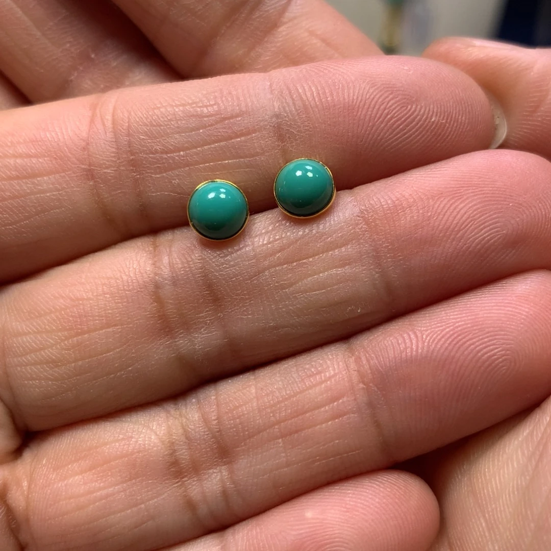 绿松石18K金镶嵌耳钉
