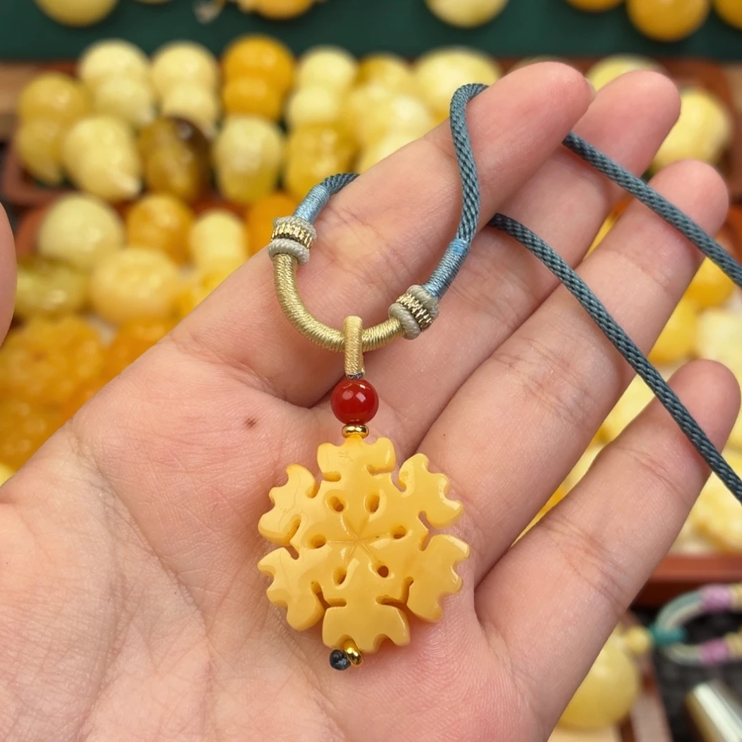 虫珀未镶嵌毛衣链蜜蜡