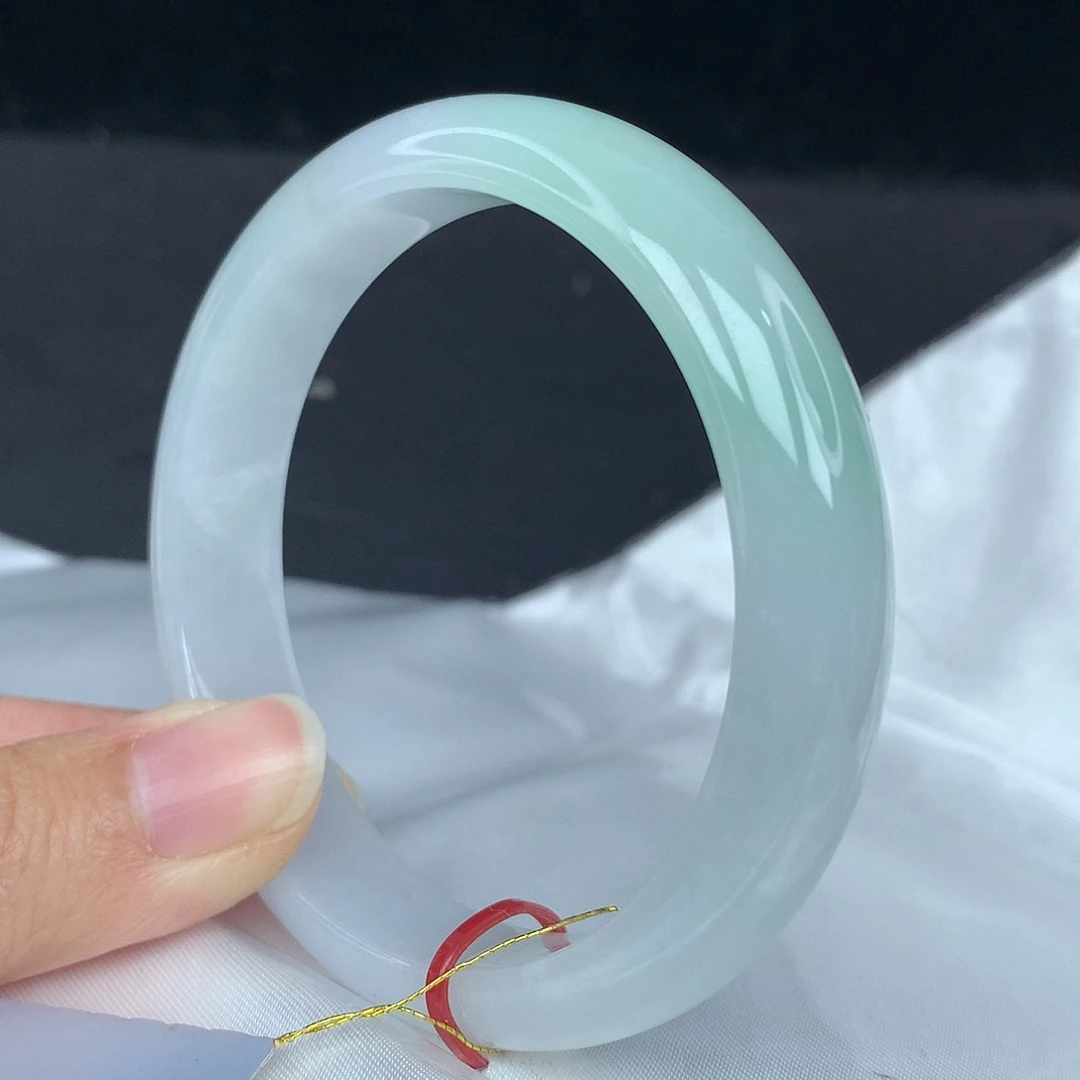 翡翠手镯未镶嵌57圈0331