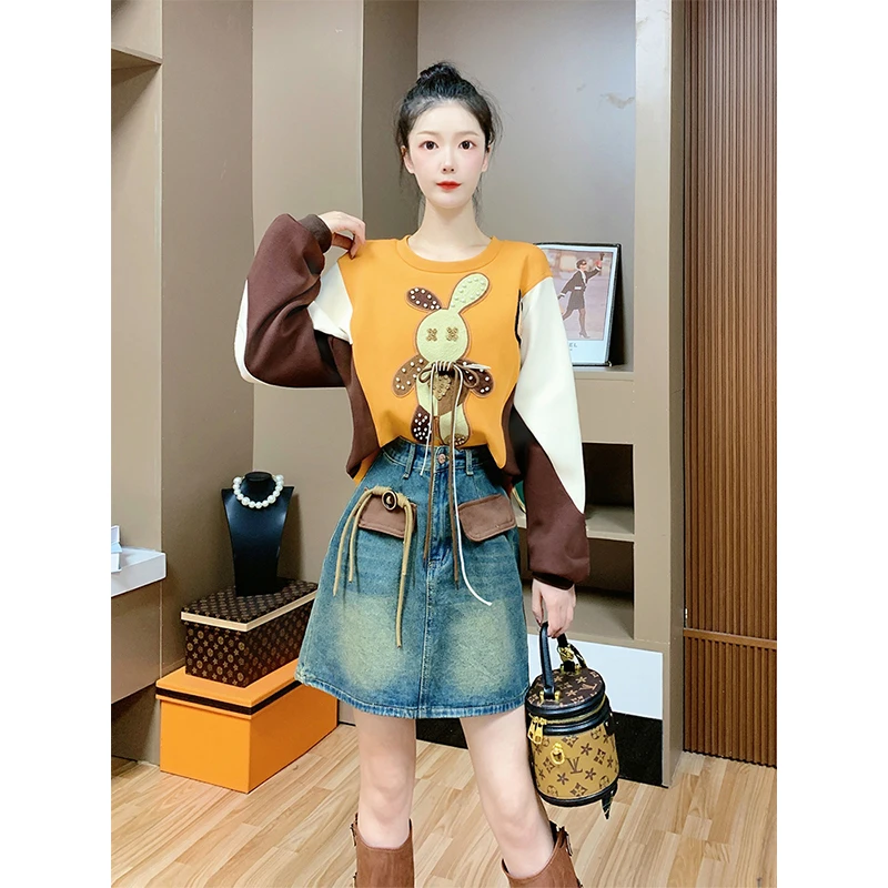 芙娜妮甜美撞色钉珠兔卫衣女2023秋季收腰牛仔套装上衣F2330640A