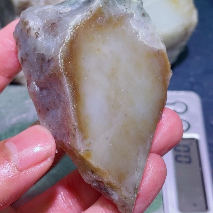 和田玉（糖玉）未镶嵌珠宝半成品