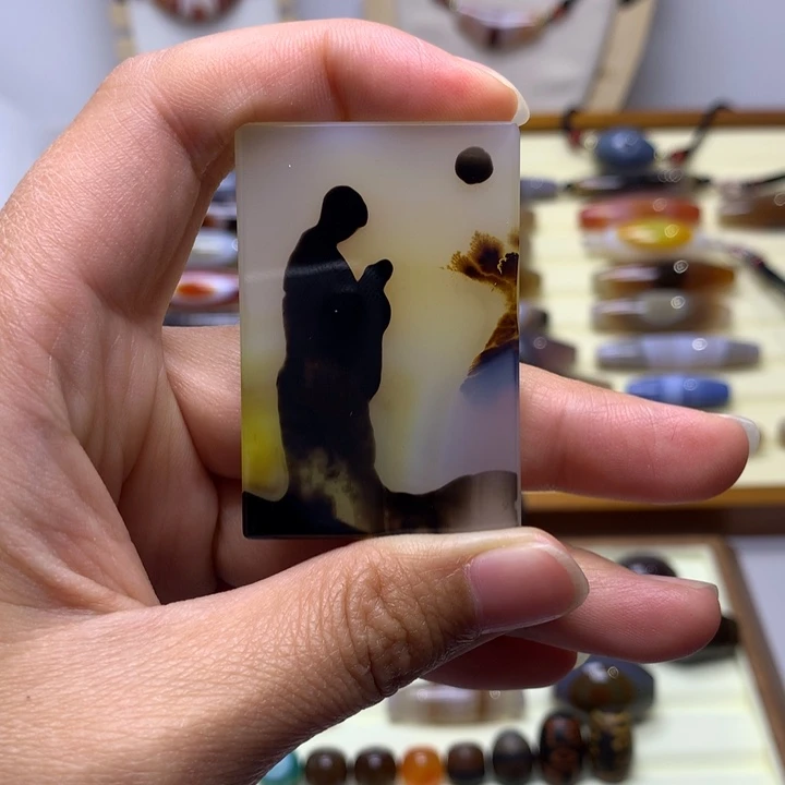 香****玛瑙/玉髓未镶嵌颈饰