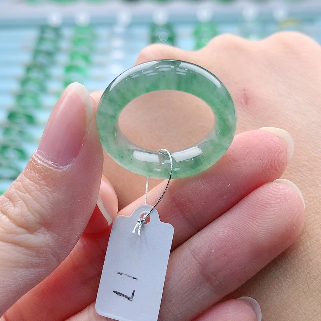 未镶嵌戒指翡翠ޓ****?A货缅甸翡翠