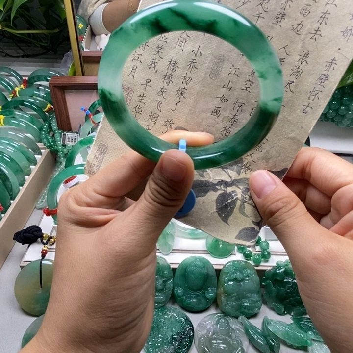 石英质玉未镶嵌手镯