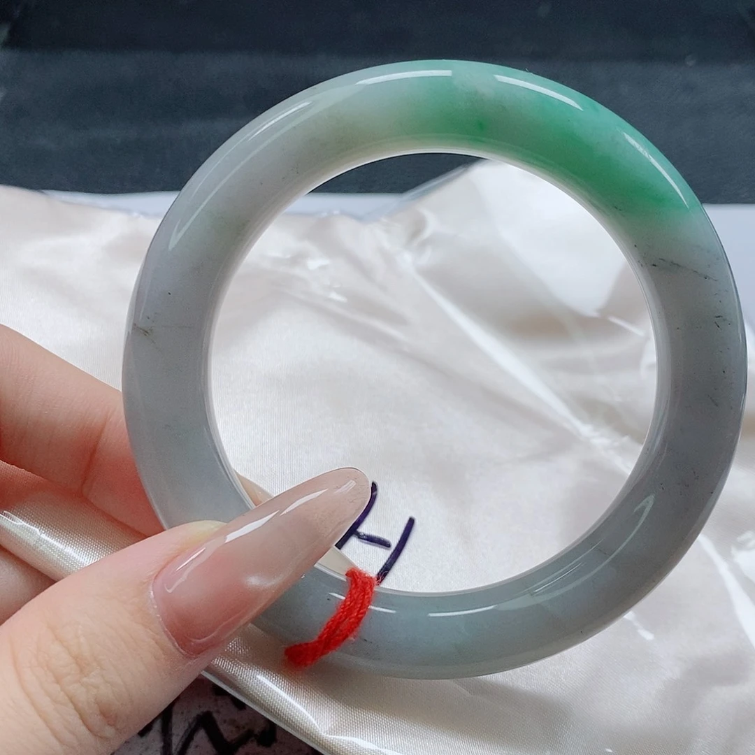 【闪购商品】未镶嵌手镯（圆镯）翡翠508号