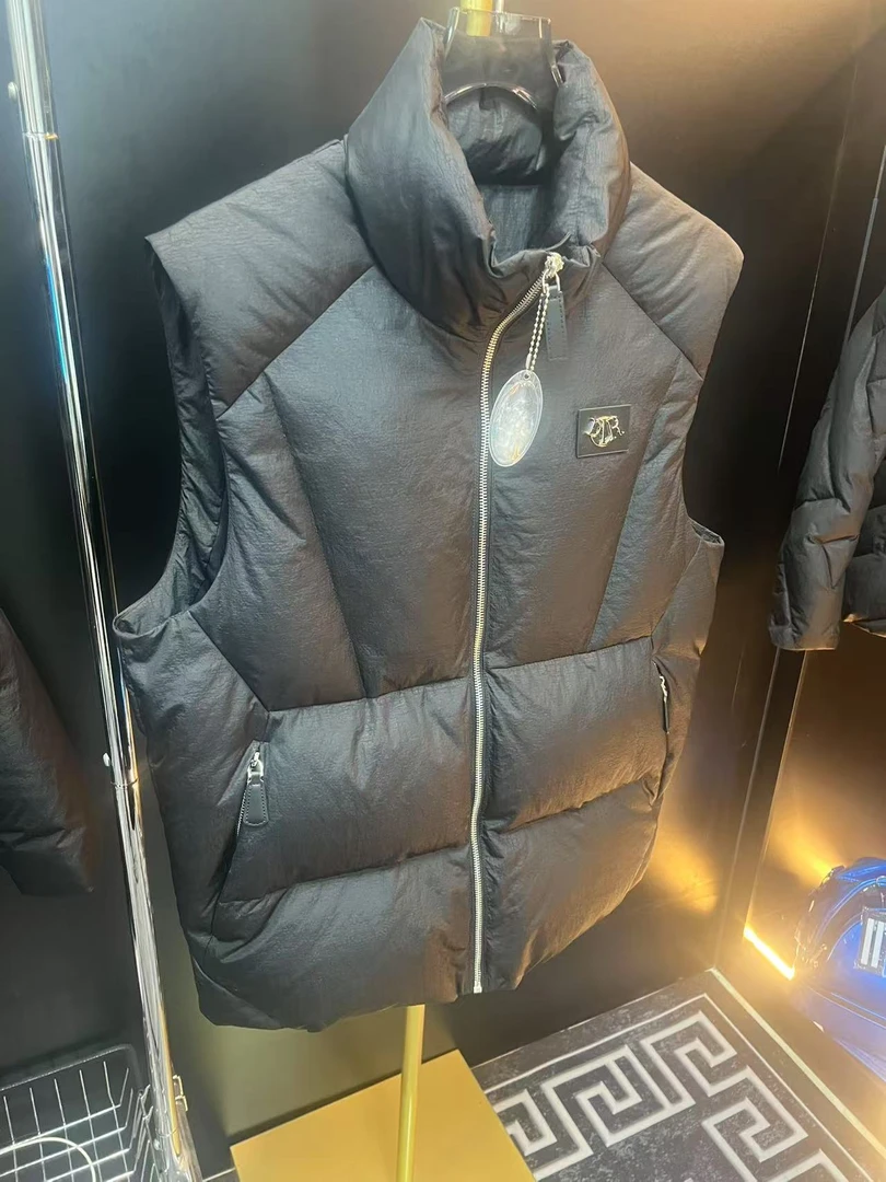 【雷哥 DR18】轻奢秋冬新款外套羽绒马甲时尚黑色