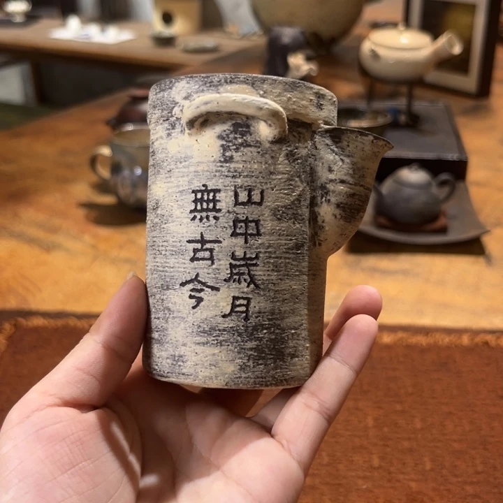 景德镇鱼和熊手工陶艺