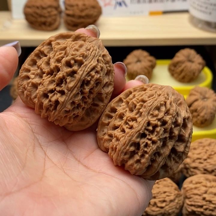 文玩核桃吊坠A**9三角高炮毕业0970