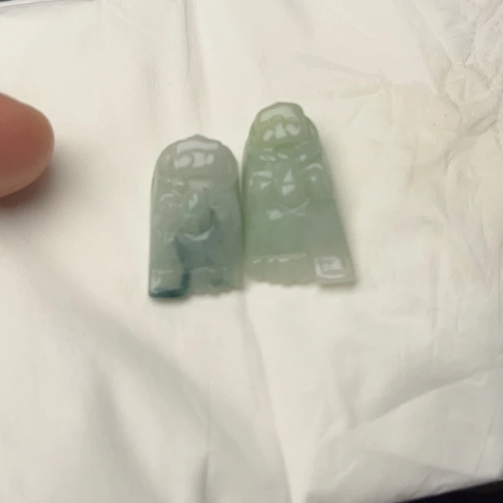 翡翠未镶嵌颈饰挂件