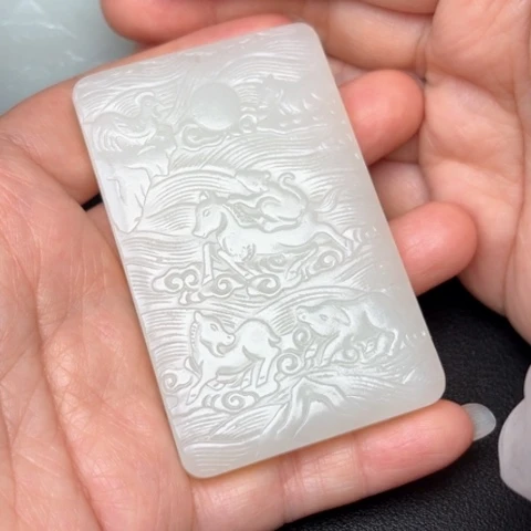 和田玉挂件未镶嵌江****）