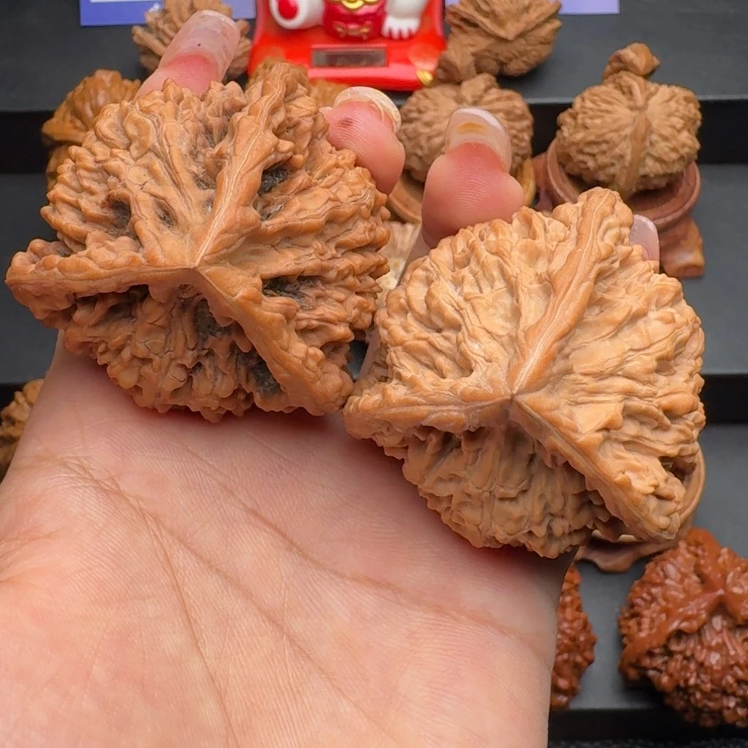 文玩核桃把件麒麟纹官帽，三棱，全品，50