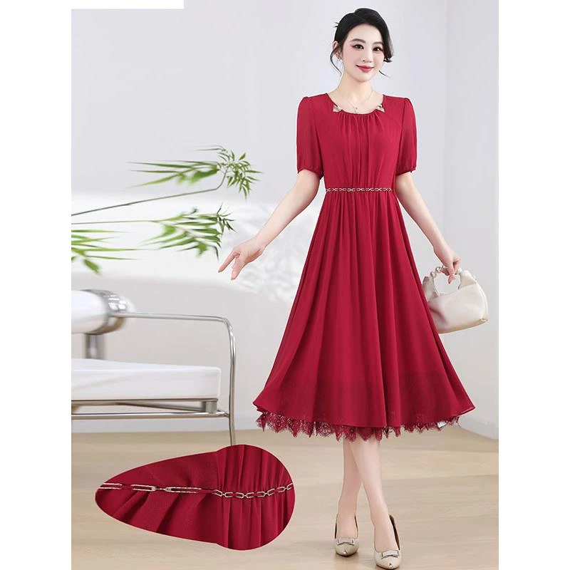 圆领钉珠设计短袖连衣裙女夏2025新款收腰显瘦中长款蕾丝拼接裙子