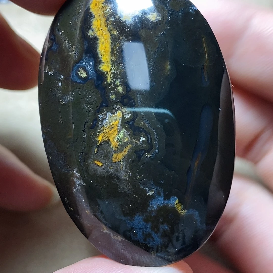 玛瑙/玉髓颈饰未镶嵌酉***钫