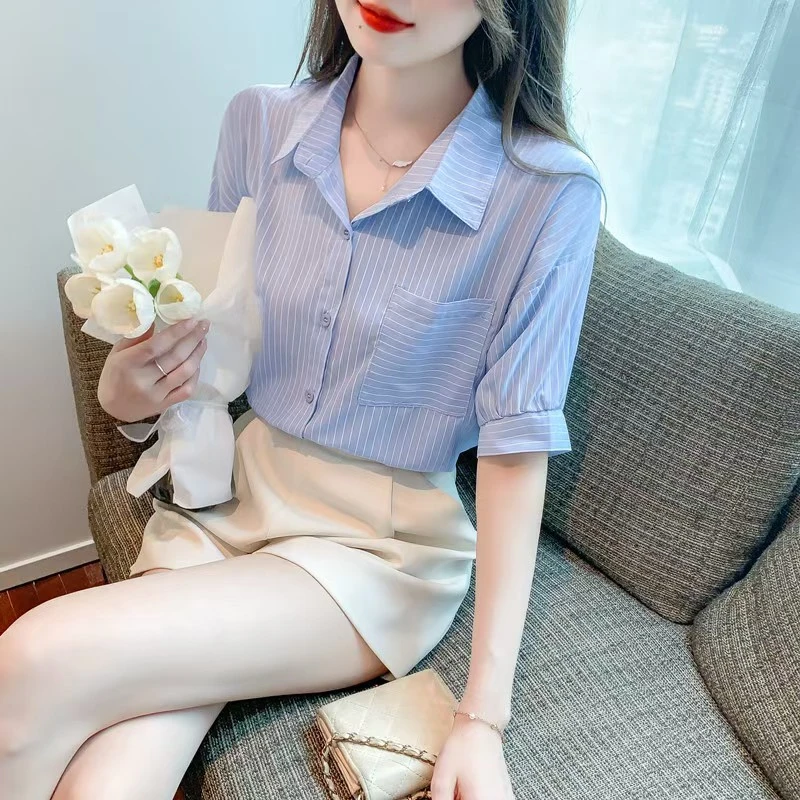 气质独特短袖洋气条纹衬衫女夏新款小众上衣减龄小衫休闲宽松女款