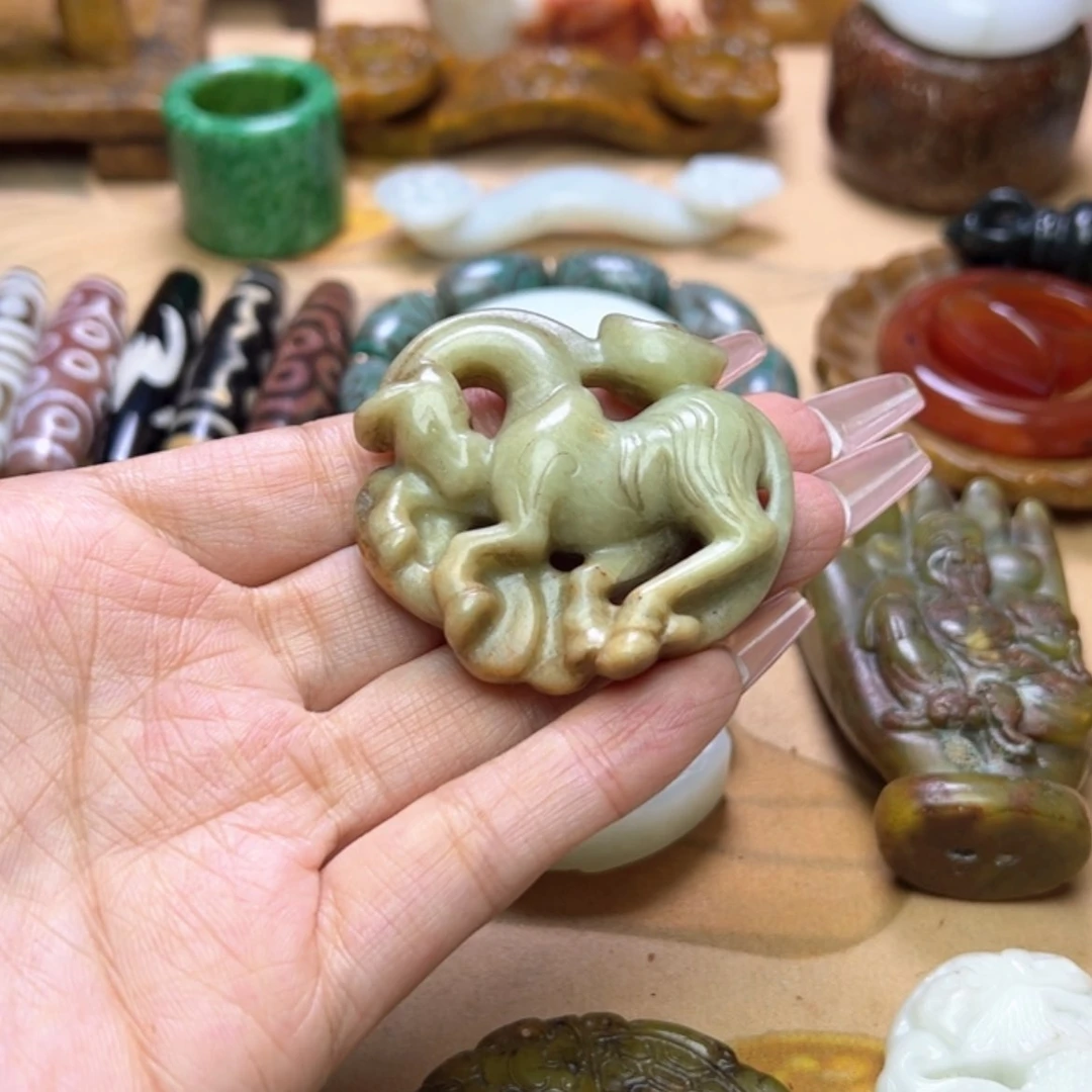 【闪购商品】蛇纹石玉颈饰未镶嵌