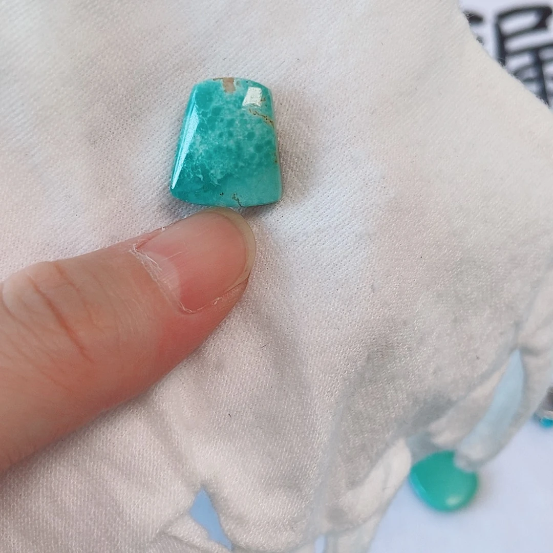未镶嵌南红玛瑙珠宝奇石