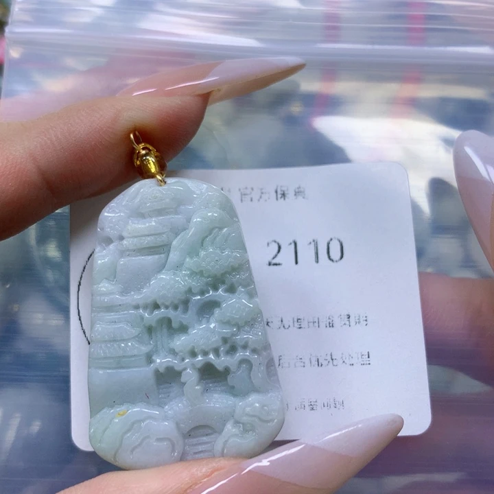 翡翠颈饰未镶嵌翡翠