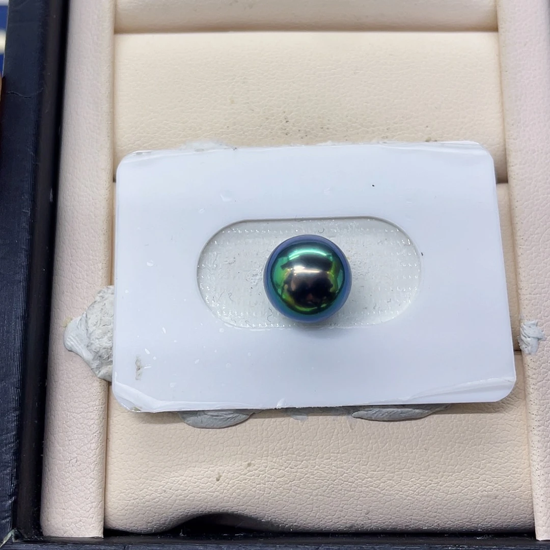 裸珠海水珍珠孔雀绿裸珠10.6mm