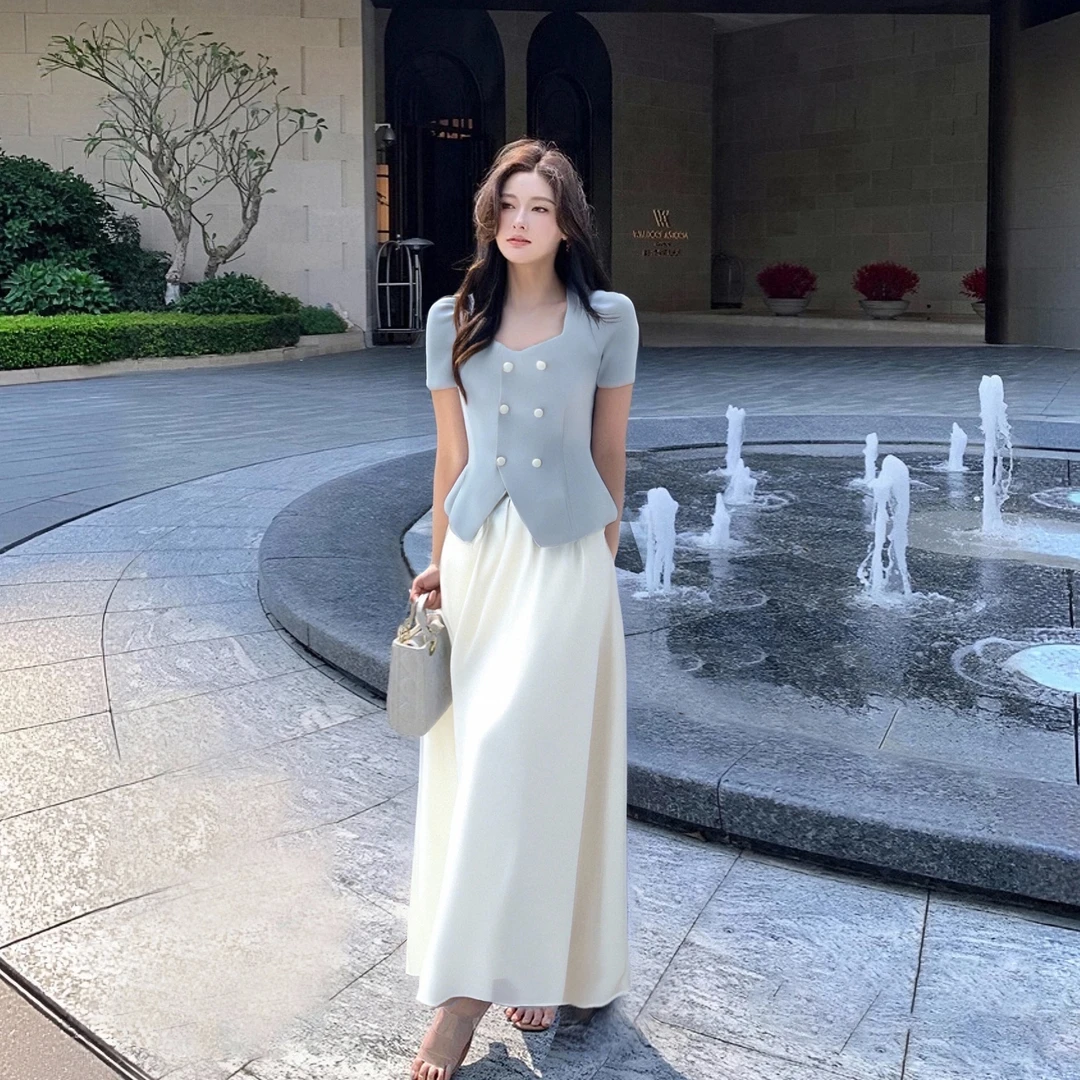 A【两件套】2025夏季洋气时尚轻奢显瘦百搭短袖上衣+半身裙女D1490