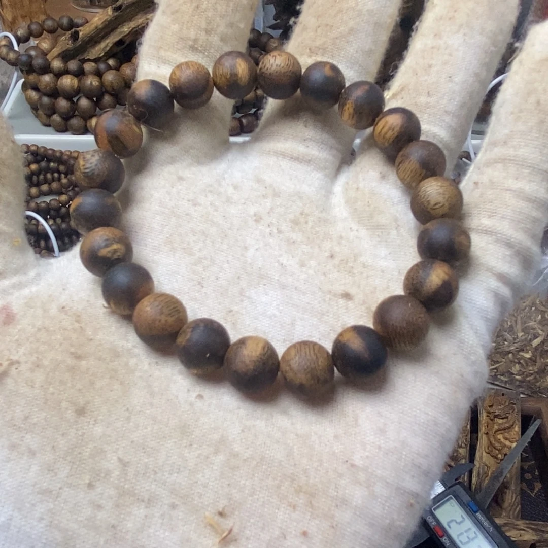 厚***）沉香碎屑沉香6.8克花柱