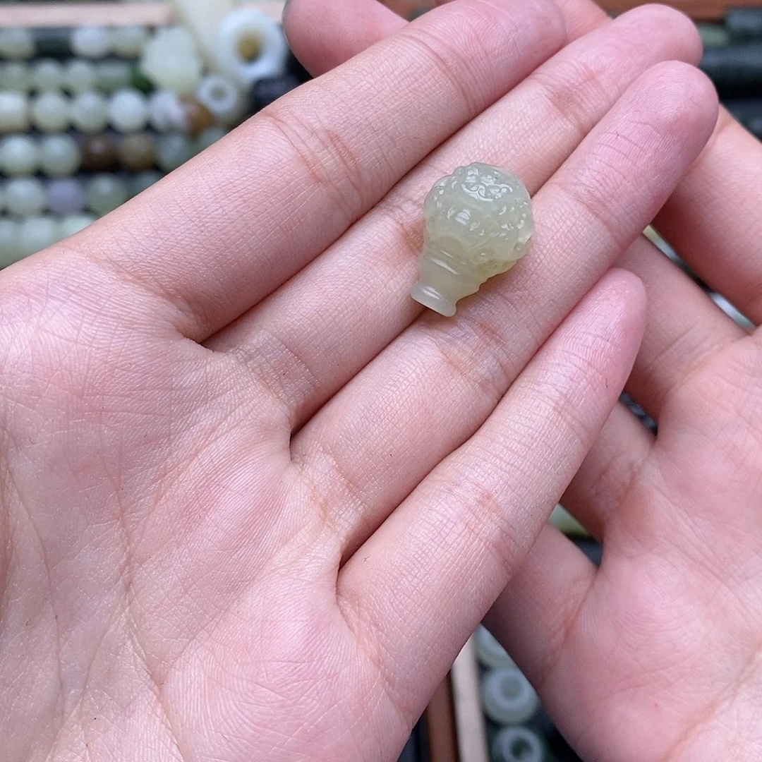 不***儿和田玉未镶嵌珠宝半成品