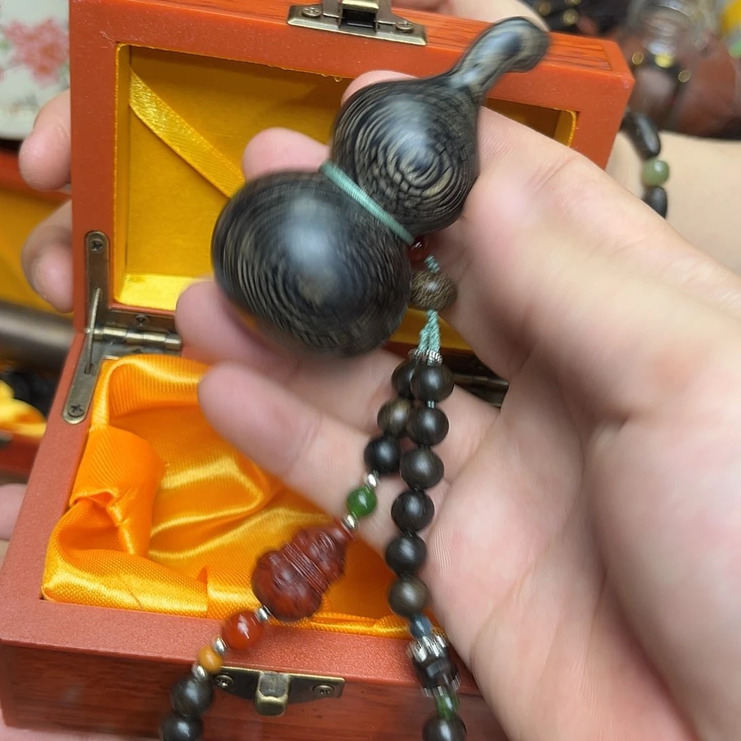 大叶紫檀（黑酸枝木类）