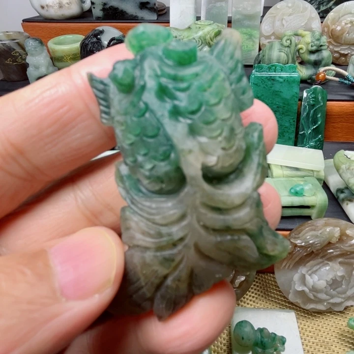 独山玉未镶嵌珠宝半成品