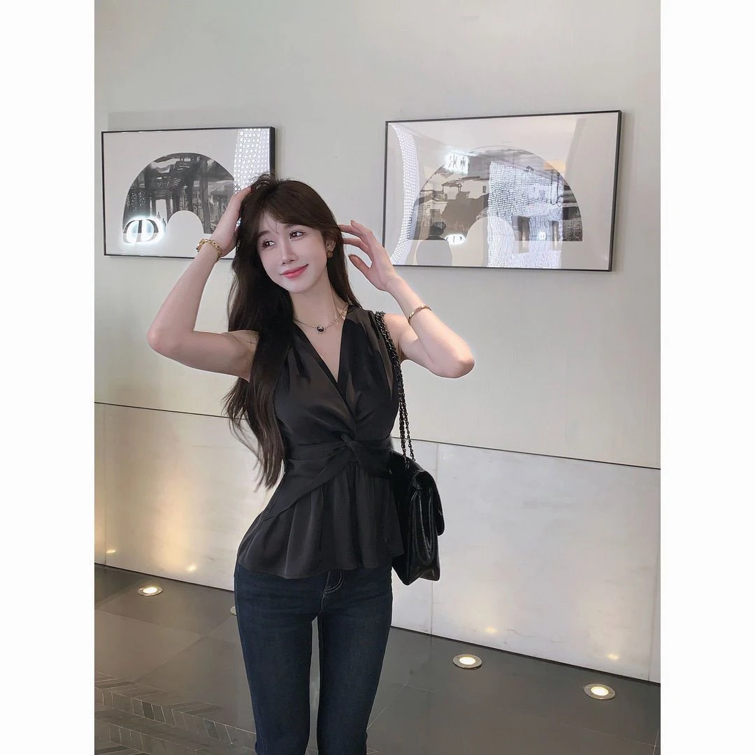 法式甜美荷叶边扭结收腰领无袖背心女夏季纯欲潮流性感修身上衣