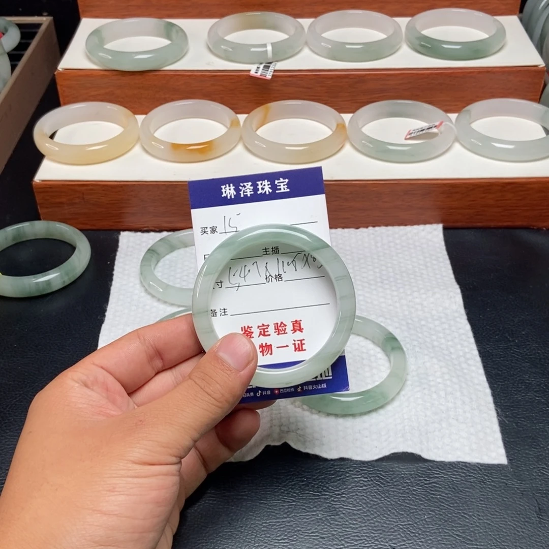 饼***饼未镶嵌手镯石英质玉15