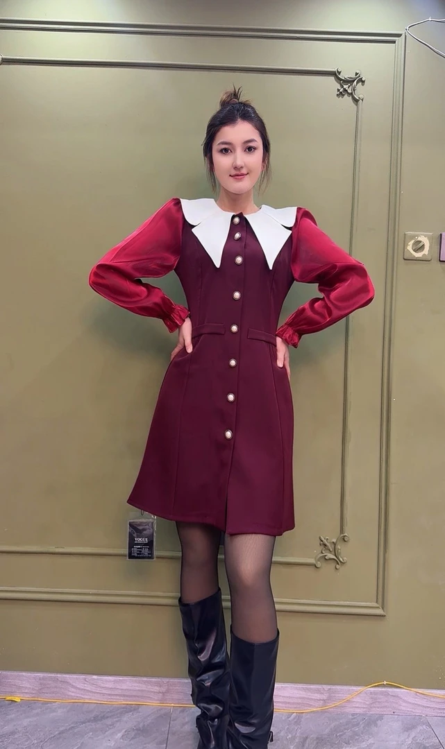 祖丽阿雅提连衣裙2颜色红黑显瘦时尚（新疆包邮）