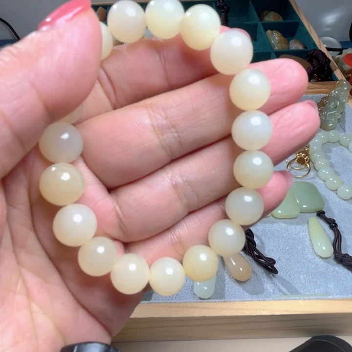 未镶嵌和田玉（糖玉）珠宝半成品