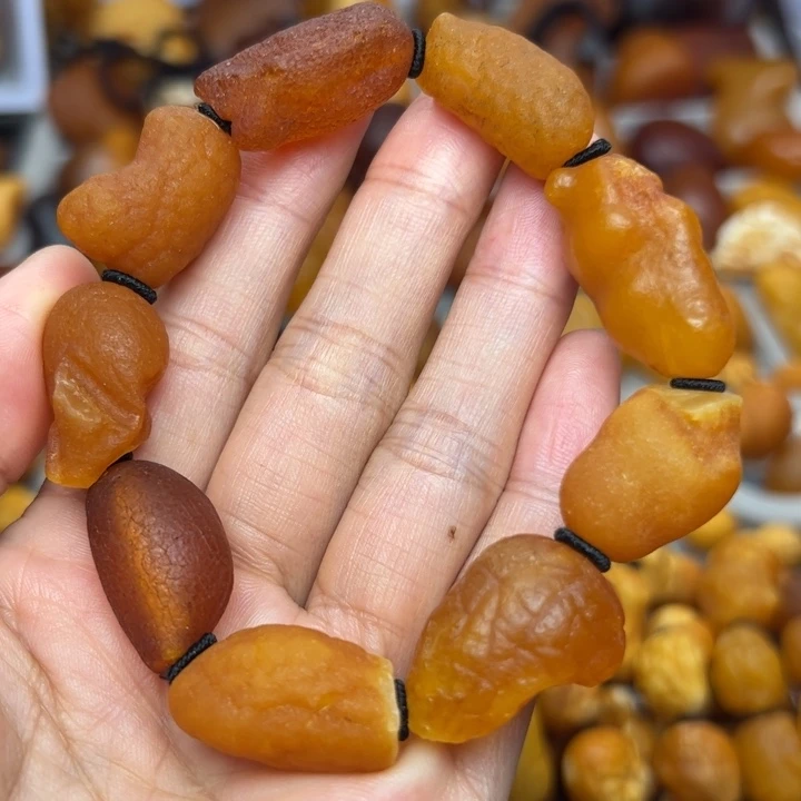 琥珀未镶嵌裸石天然蜜蜡