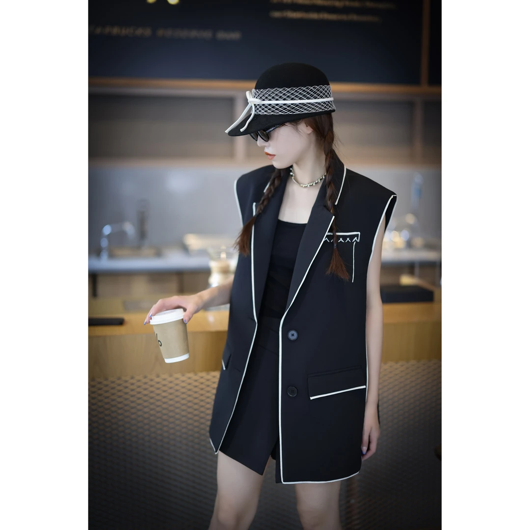 KiKi严选：3679-XXQ家欧货南夏季后背花朵轻奢小众马甲外套