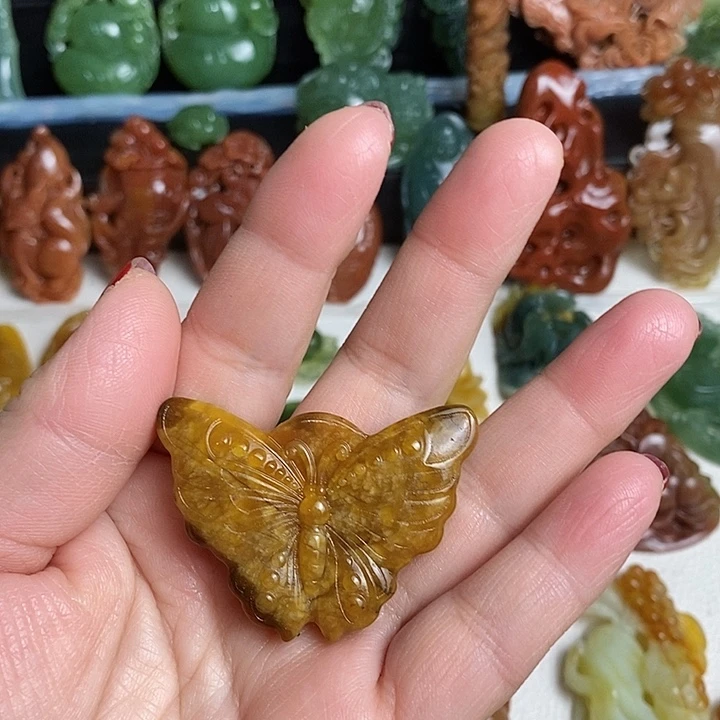 未镶嵌蛇纹石玉颈饰