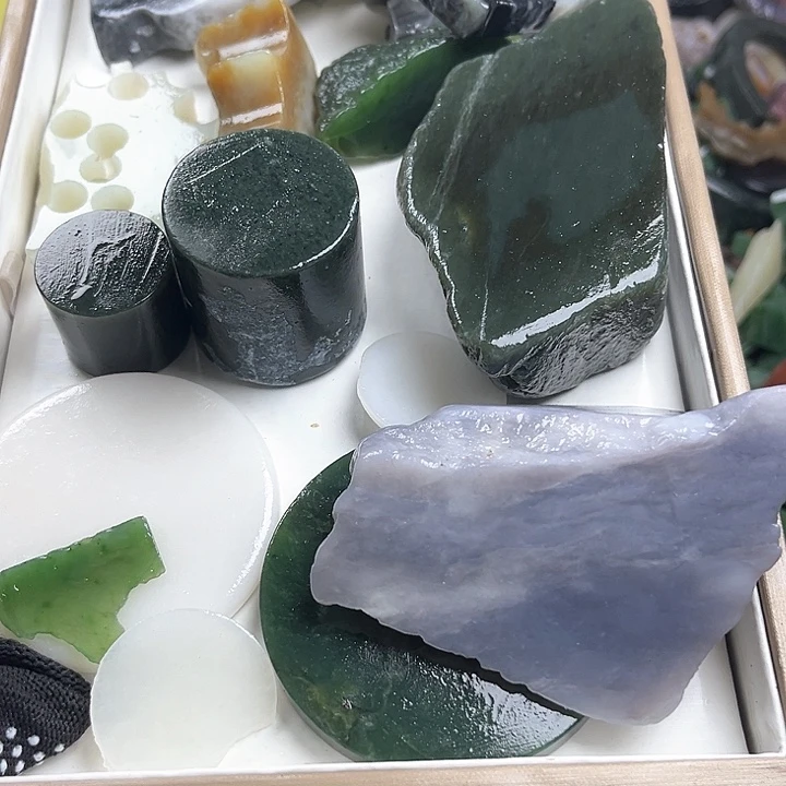 和田玉（糖玉）和田玉边角料9K金镶嵌大*